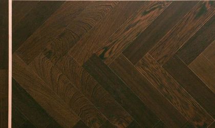 Wenge Visgraat Parket - Knulst Houten Vloeren - Nunspeet - www.knulsthoutenvloeren.nl