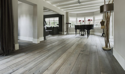 Inspiratie - Gerookt Eiken Multiplank Duoplank Grijze Olie - Knulst Houten Vloeren - Nunspeet - www.knulsthoutenvloeren.nl.jpg