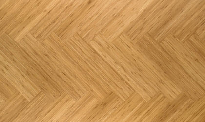 Bamboe Visgraat Parketvloer Tapis - Caramel Side Pressed Gelakt - Knulst Houten Vloeren - Nunspeet - www.knulsthoutenvloeren.nl.jpg