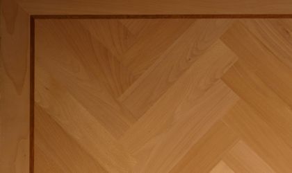 Gestoomd Beuken Visgraat Parket - Knulst Houten Vloeren - Nunspeet - www.knulsthoutenvloeren.nl