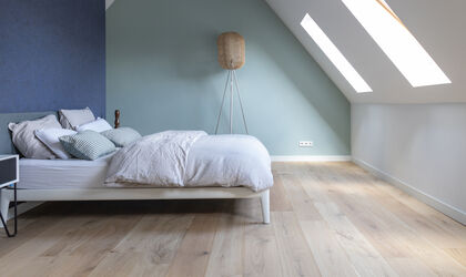 Een houten vloer in kleurenbr bij Knulst is (bijna) alles mogelijk - Knulst Houten Vloeren - Nunspeet - Utrecht - Amsterdam - www.knulsthoutenvloeren.nl