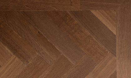 Eiken Rustiek Visgraat - Verouderd Dubbel Gerookt Olie Woca Wit - Knulst Houten Vloeren - Nunspeet - www.knulsthoutenvloeren.nl