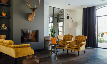 Inspiratie - Zwarte Houten Visgraatvloer - Knulst Houten Vloeren - Nunspeet - www.knulsthoutenvloeren