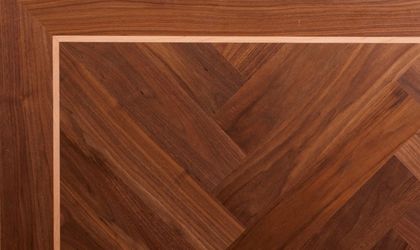 Noten Walnoot Visgraat Parket - Knulst Houten Vloeren - Nunspeet - www.knulsthoutenvloeren.nl